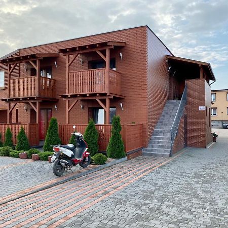 Klinkierowa Rezydencja غنيزنو المظهر الخارجي الصورة